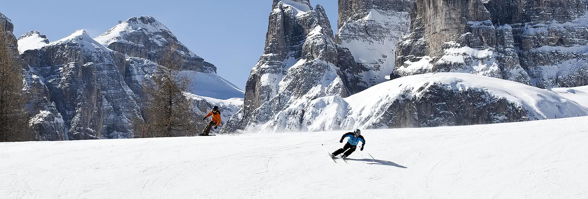 corvara skiers