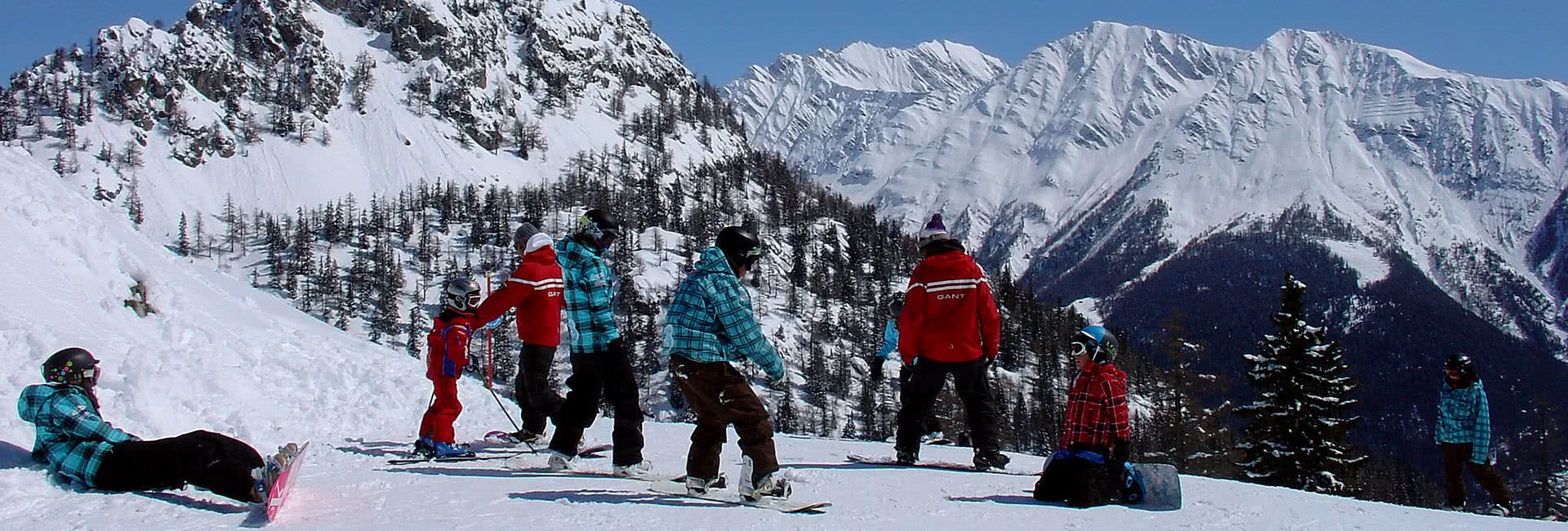 courmayeur snowboarders