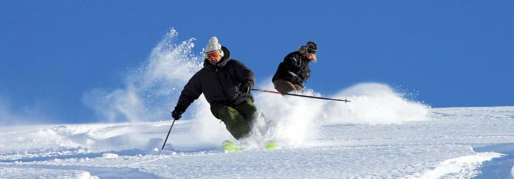 valloire skiers